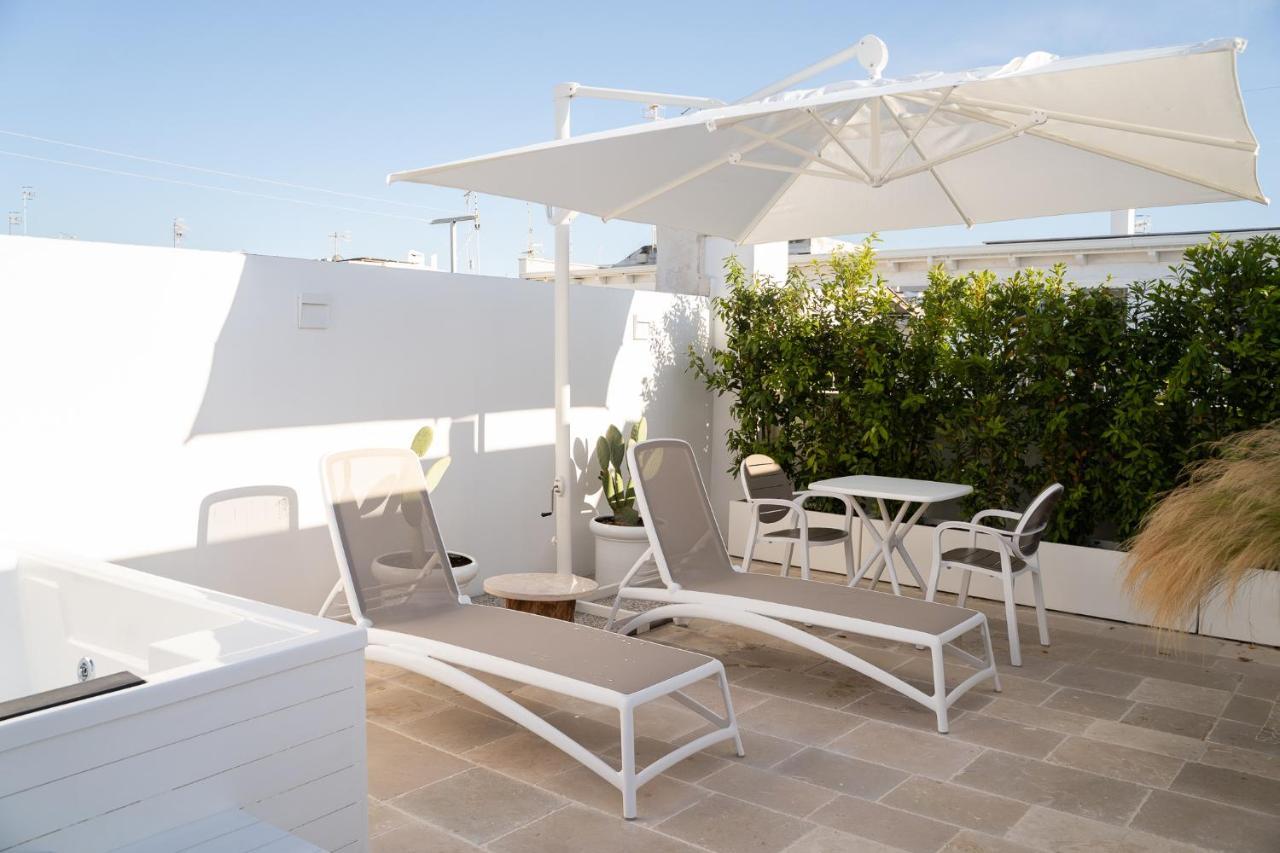 B-Welcome Rooms Of Charme E Relax Polignano a Mare Buitenkant foto