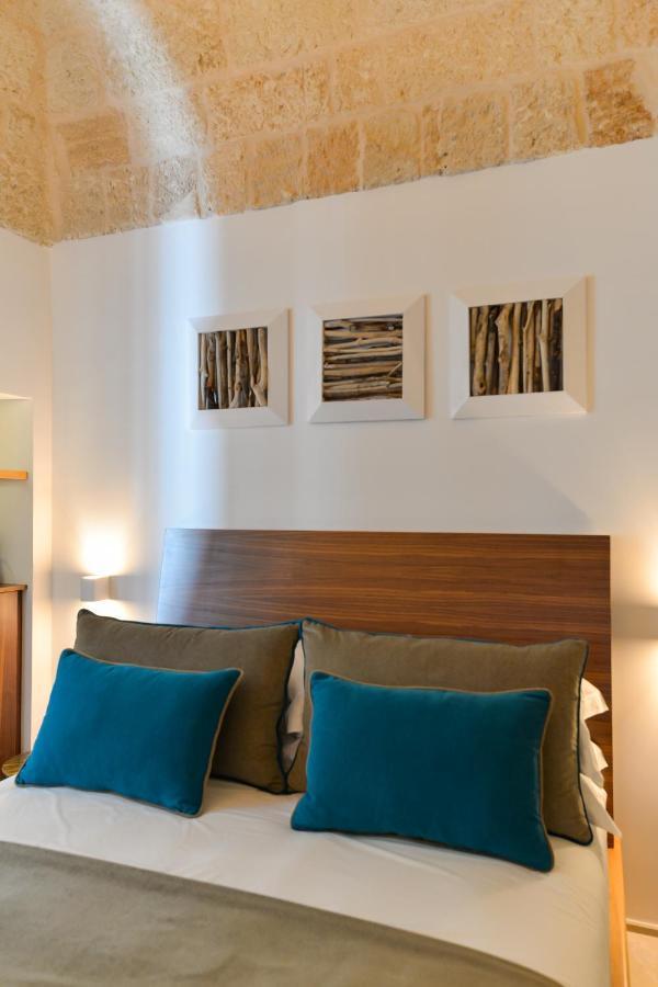 B-Welcome Rooms Of Charme E Relax Polignano a Mare Buitenkant foto