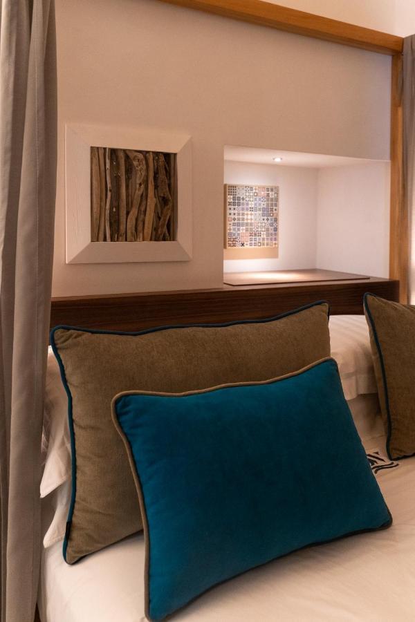 B-Welcome Rooms Of Charme E Relax Polignano a Mare Buitenkant foto