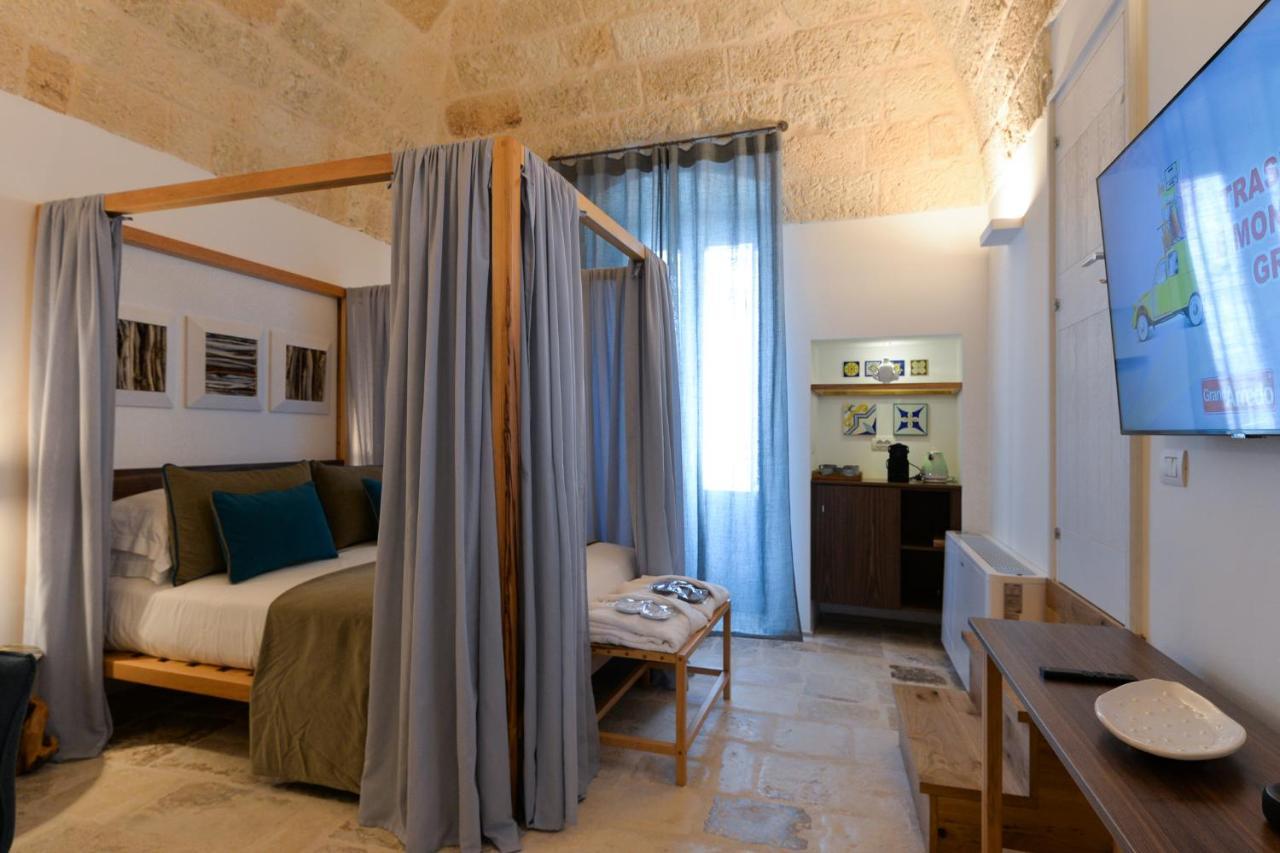 B-Welcome Rooms Of Charme E Relax Polignano a Mare Buitenkant foto