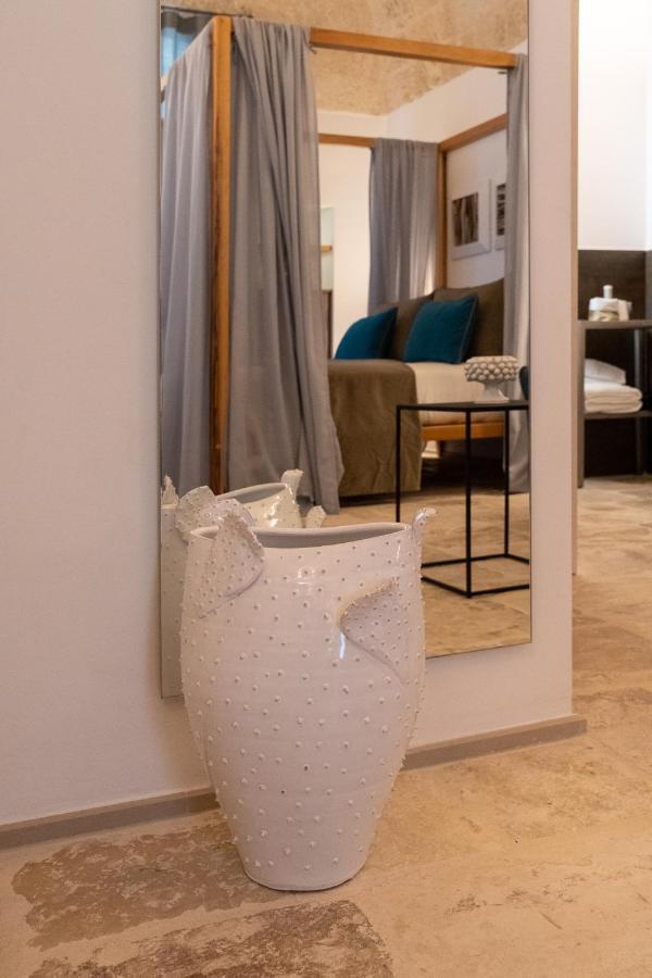 B-Welcome Rooms Of Charme E Relax Polignano a Mare Buitenkant foto