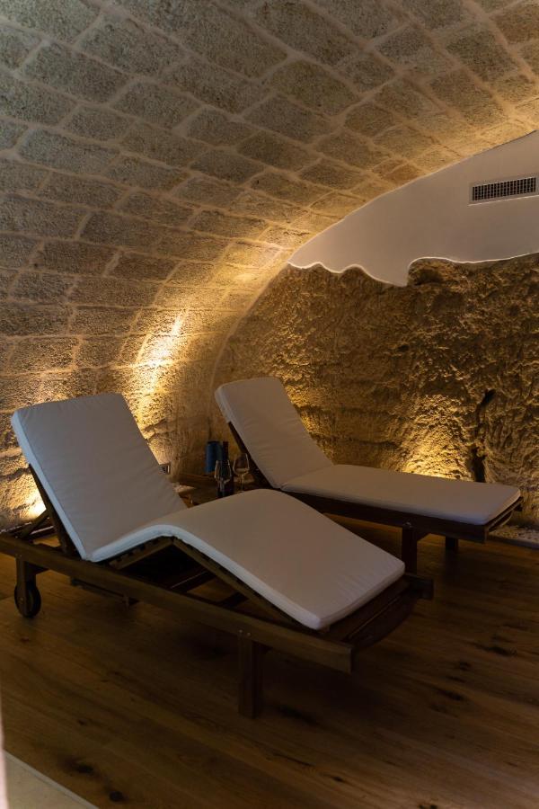 B-Welcome Rooms Of Charme E Relax Polignano a Mare Buitenkant foto