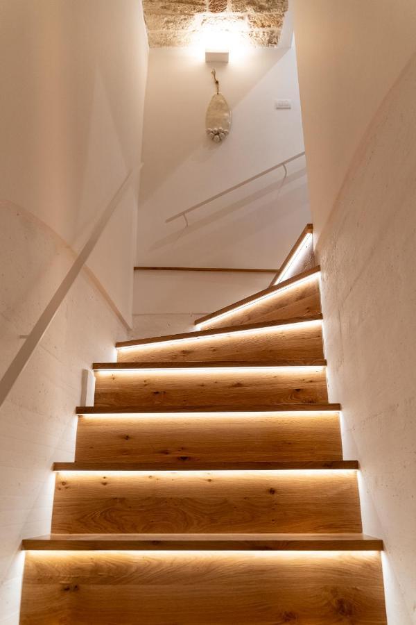 B-Welcome Rooms Of Charme E Relax Polignano a Mare Buitenkant foto
