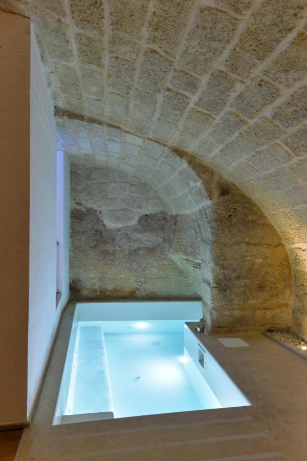 B-Welcome Rooms Of Charme E Relax Polignano a Mare Buitenkant foto