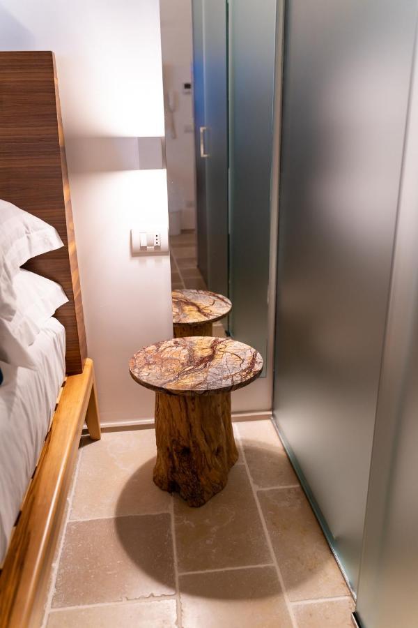 B-Welcome Rooms Of Charme E Relax Polignano a Mare Buitenkant foto