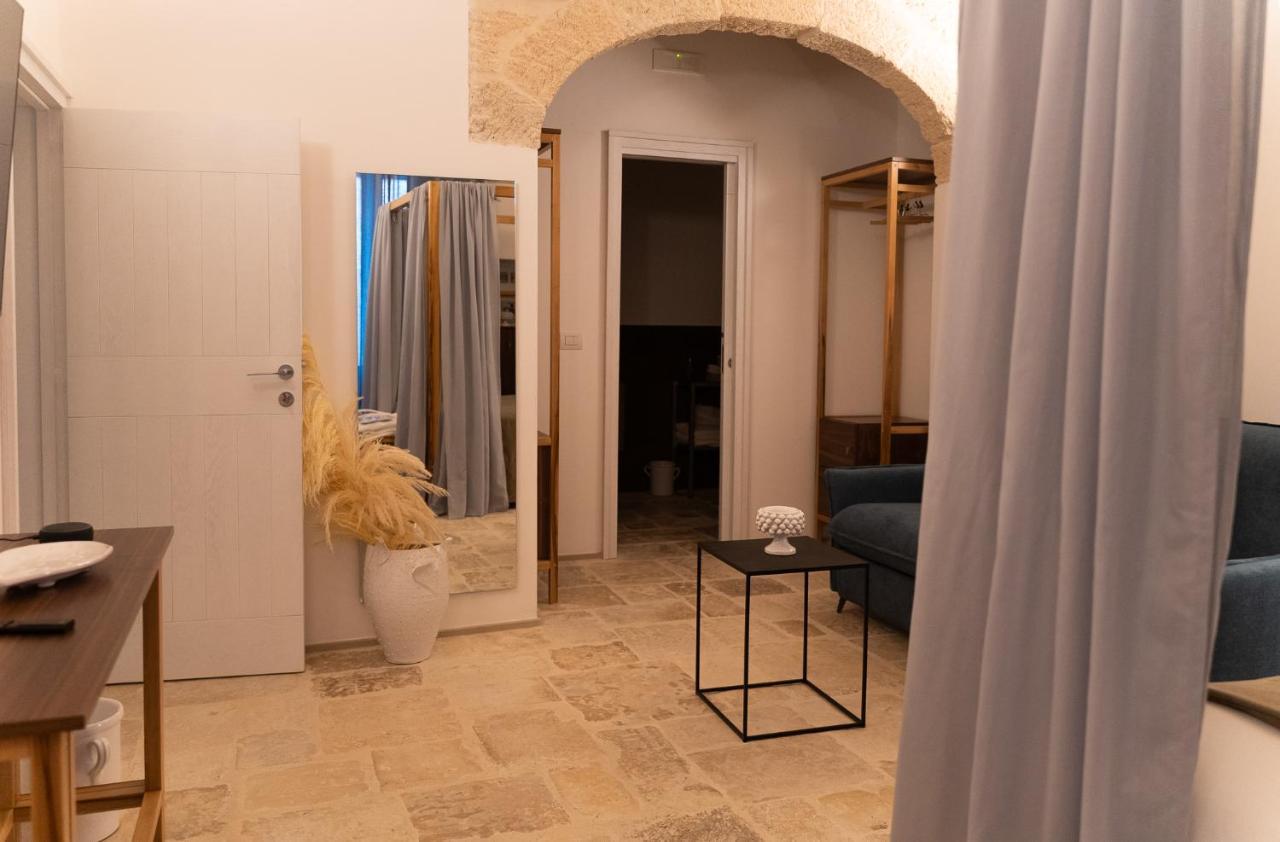 B-Welcome Rooms Of Charme E Relax Polignano a Mare Buitenkant foto