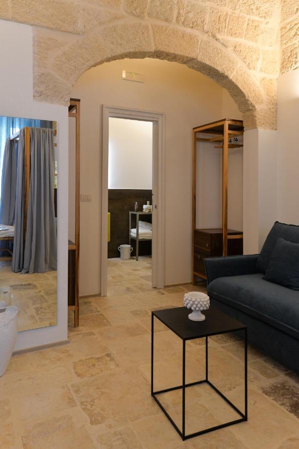 B-Welcome Rooms Of Charme E Relax Polignano a Mare Buitenkant foto