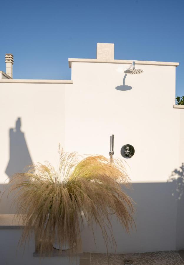 B-Welcome Rooms Of Charme E Relax Polignano a Mare Buitenkant foto